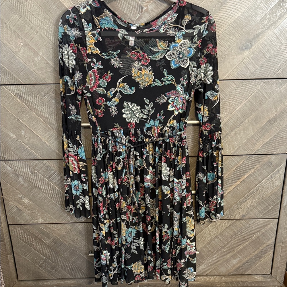 Xhilaration Black Floral Long Sleeve Dress